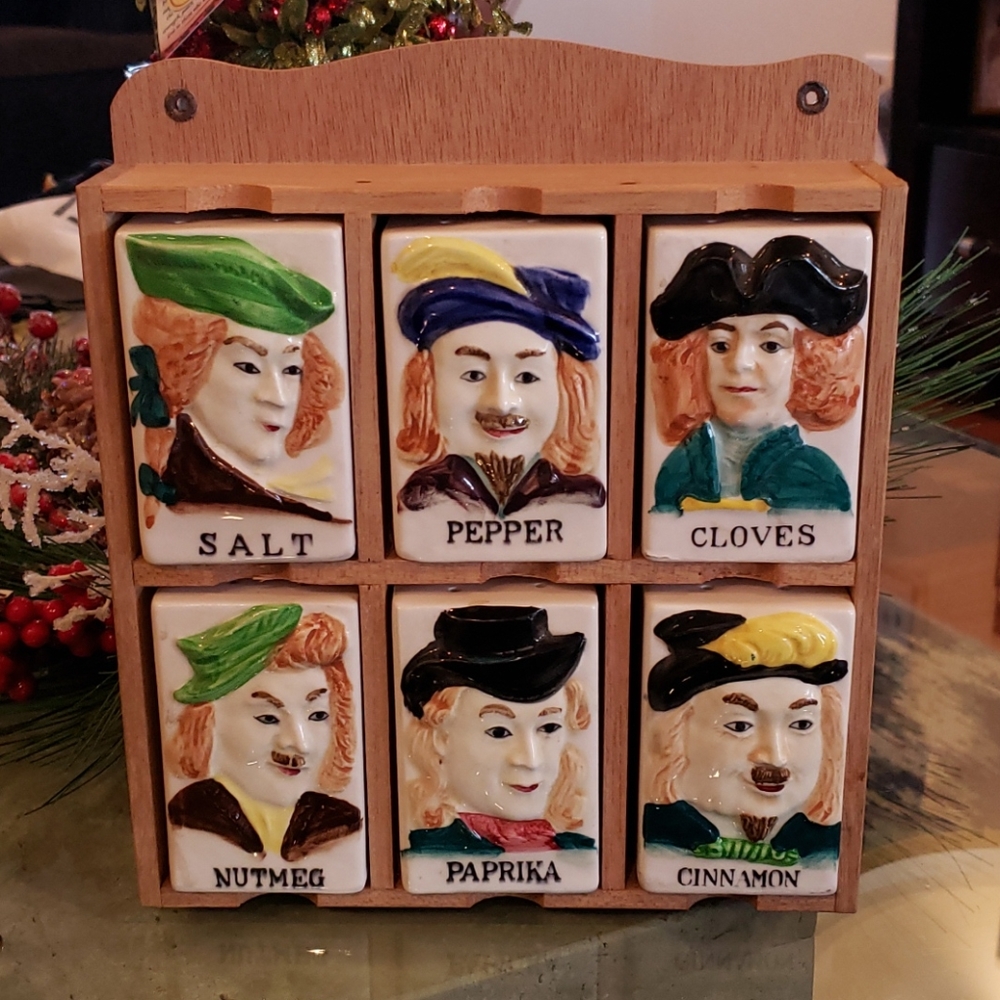 Vintage Spice shakers